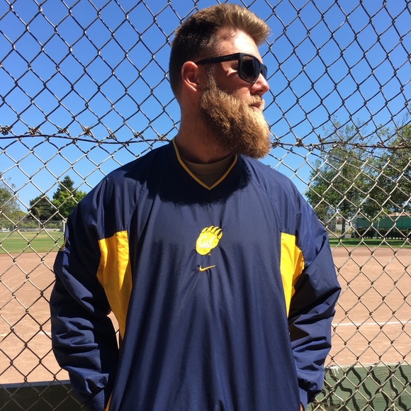 ⚡️Just In!⚡️New Sports Gear! Come Check it Out! - Picture 2 of 3